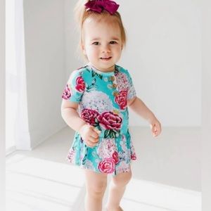 Posh Peanut Eloise Short Sleeve Henley Twirl Skirt Bodysuit, size 18-24mo